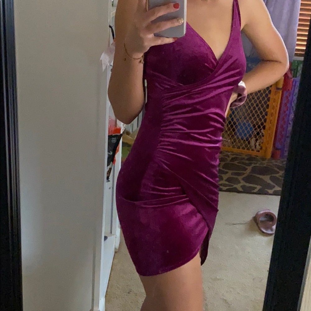 Dress - Picture 3 of 3
